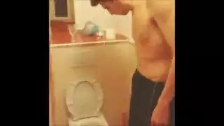 دخول خلفي عنيف لشابين مثارين