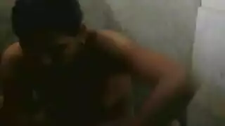 نيك ابنتهو بحجت تعليمها لمصارعة