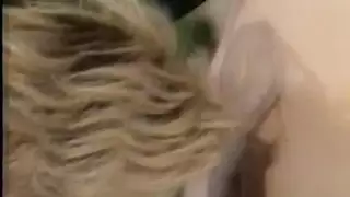 منحرف يتجسس علي أمه