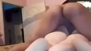 مصرية شرموطة اول مرة تتناك تجرب في طيزها