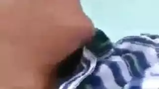 تلميذة مراهقة تمص بقوة بعد المدرسة