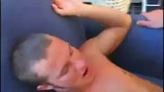 اطفال صغيره جدا اوى ١٠ سنين