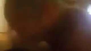وقت الوحدة يتحول إلى عرض إباحي منفرد لهذه الثعلبة
