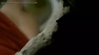 قضيبان يمددان فتحات هذه اللاتينا الشقراء