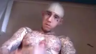 حركات صريحة على الأرجل مع شاعرة تئن