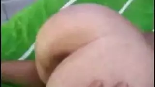 فتى حلو ينيك فتاة حلوة و صديقتها