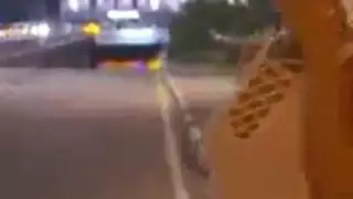 مشاركة لعبة جنسية مثيرة مع ثلاث نجمات إباحية شقراء