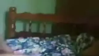 مص عضوي الصباح: كاسي توقظ القضيب بحلقها العميق