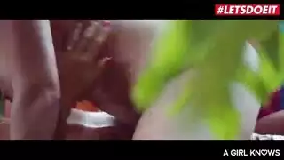 مستوى المكافأة: جماع فموي عميق وشرجي مع فتاة لاعبة