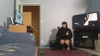 سكس محجبة تتعرى لعشيقها مكالمة فيديو