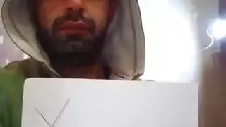 أركب بعمق في مخبئي في القاهرة