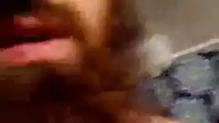 حادث حليب دسم يؤدي إلى جلسة ديليون الإباحية المكثفة