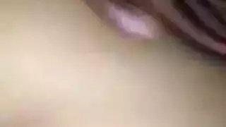 فيمبوي يقذف على وجه امرأة سمراء نهاية بورنو مع قذف داخلي