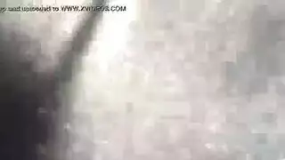 حفلة جنس ليلية: زوج ذو خبرة يمارس الجنس مع شاب في مشهد جماعي