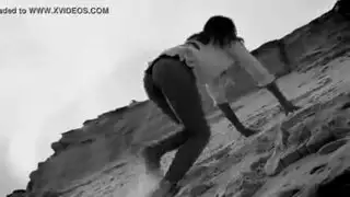 حبيبة روسية تأخذ قذفًا على الوجه