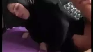 مصري ينيك جارته من وراء