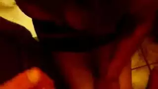 عاريًا بالبيجاما: مشاهد صريحة كاملة