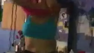 مثير فتاة سمراء مارس الجنس من قبل الأب