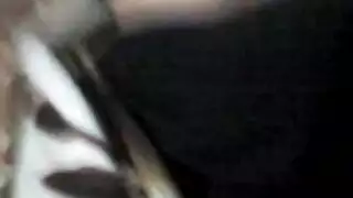 نكاح عنيف يجعلها تبلغ بلا سيطرة