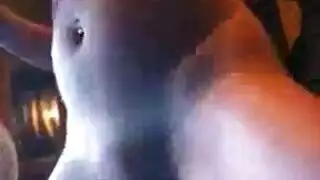 فرج مشمع حديثاً معروض للعق عميق من صديقتها المفضلة