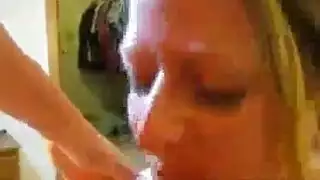 إباحية خفية بالكاميرا: فتاة بجسم مفلس تتعرض لضرب قاسي