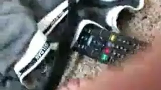 حركة قاسية في المسبح مع عاهرة مراهقة سمراء