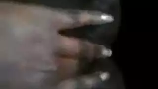 لحس مهبل مثلية مبلل في حفرة موحلة