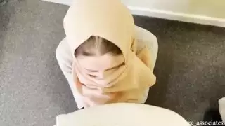 فتيش التكاثر: المرأة العربية الحامل تمص القضيب