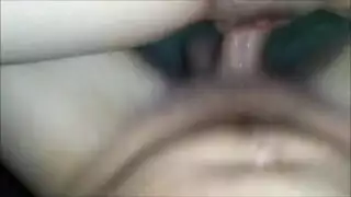 بنات تفتح رجليها وتعرض كلها