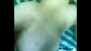 سكس يمني شرموطة xxnxيمنية من الحديدة تتناك في كسها