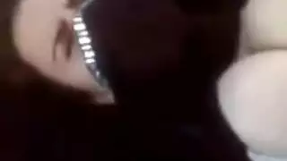 نيك سيارة ساخن مع خائنة عربية ذات صدر كبير