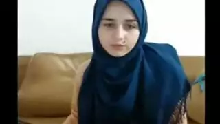محجبات يمارسون العادات السرية