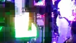 كاساندرا كروز: من الإثارة بالمشد إلى تفحيط كسها بقوة