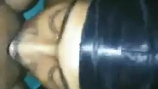 فعل عصابة خام: قطار جنسي على شاب متحمس