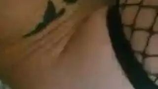 الحريم نيم والابن يقصف على وشه