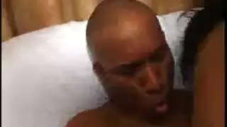 أثداء كبيرة مطلية بالمني