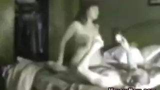 واجبات منزلية إباحية: جلسة مثيرة لزوجين ناضجين