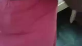 لعبة زوجية إباحية: وسوم الزوجة ثم ملء فرجها