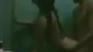 دخل على اخته وهو سكران