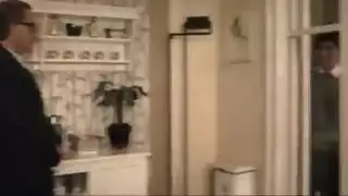 ابن يقبل امه أمام ابوه في سكس اباحي