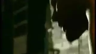 بورن أمريكي: تدريب مراهقة عذراء تنزف