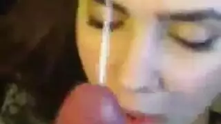 أصيبت بقليل من السكر وعادت للمنزل تتوق لضرب شرجي قاس