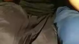 حفلة جنس في فيلا فاخرة: ثنائي ثري ينضم لاحتفال سحاقي