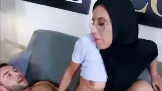 انزل وأنت تشاهد مشاهد الجنس هذه
