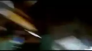 إمرأة مع صديقين