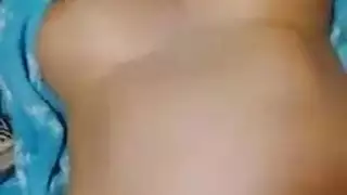 ركوب خشن بقضيب سميك غير مختون