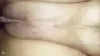 ثنائي مكسيكي يطلب منها أن تأخذ حمولتهم في الداخل بعمق