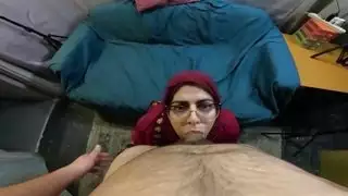تجميع جنس شرجي ومهني صريح لميا وهي ترتدي النقاب
