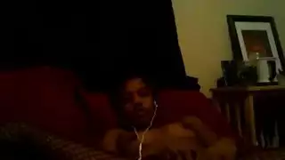 ذكر أسود عازب: قضيب يدوي قاسي وقذف