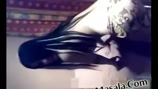 خيال إباحي لرقصة عربية مع مص عميق للحلق